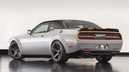 Mopar y su Dodge Challenger de tracción total, para disfrutar del V8 todo el año