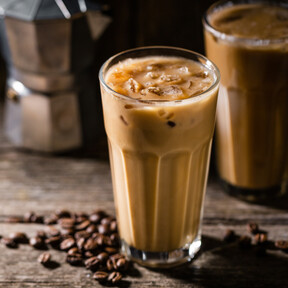 Baja el precio de la cafetera De'Longhi con espumador de leche y que se limpia sola, ideal para quienes no tienen tiempo que perder