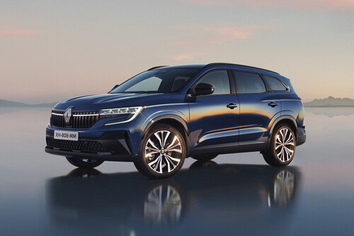 Primer contacto con el nuevo Renault Espace: nos subimos al monovolumen convertido en SUV de siete plazas con pasaporte español