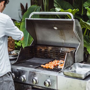 Acaba de llegar a Lidl la barbacoa clásica de gran capacidad para montar las mejores fiestas en el jardín 