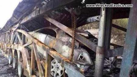 Dolorpasión™: Incendio destruye Rolls-Royce Wraith en China