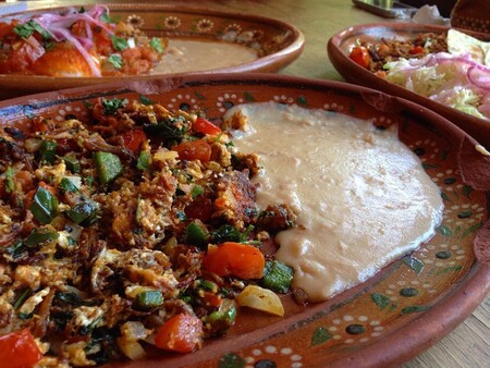 Machaca con huevo. Receta fácil y rápida de la cocina mexicana