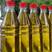 Volveremos a ver el aceite de oliva a 5 euros pero no este año 
