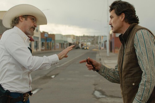 Duelo a muerte entre Joaquin Phoenix, Pedro Pascal... y Miguel de Cervantes. Lo mejor y lo peor de los estrenos de cine