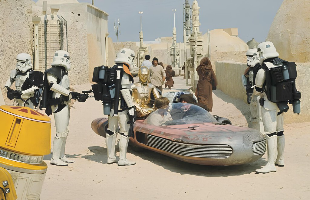 El landspeeder de Luke en Star Wars no flotaba, pero George Lucas se sacó de la manga uno trucos más absurdamente ingeniosos del cine El landspeeder de Luke en Star Wars no flotaba, pero George Lucas se sacó de la manga uno trucos más absurdamente ingeniosos del cine
