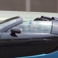 El niño que cumplió su sueño de dar una vuelta en un Bugatti Veyron Grand Sport Vitesse 
