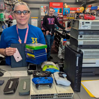 Un jugador cambia ocho consolas y muchos juegos por la portátil que tanto quería 