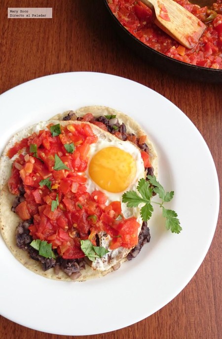 Huevos rancheros. Receta para el desayuno