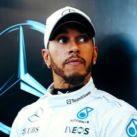 Lewis Hamilton, la gran estrella de la F1, podría ser el salvador de KTM. El último rumor loco que corre por MotoGP 