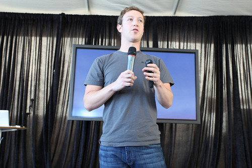 Facebook multiplica sus gastos mientras su negocio principal no da signos de agotamiento