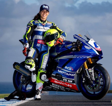 Hablamos con María Herrera, otra mujer que hace historia en el  motociclismo: "Quiero ganarles a todos"