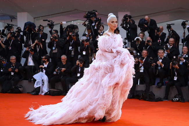 Lady Gaga Festival Venecia Valentino Alta Costura