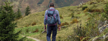 Despedido por hacer 100 rutas de montaña mientras estaba de baja y publicarlas en un libro 