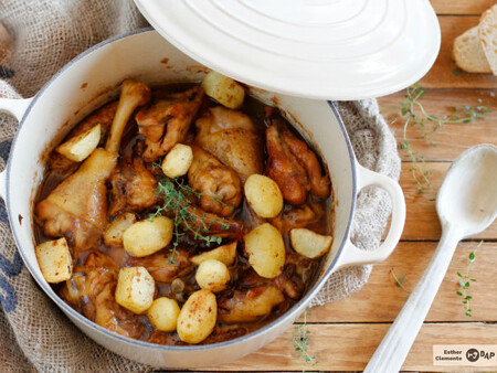 Pitu de caleya con patatinas: receta asturiana de guiso de pollo con patatas