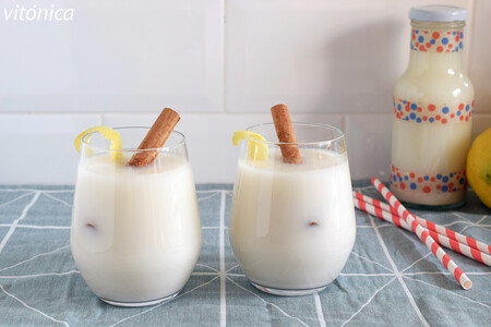 Nueve bebidas saludables y nutritivas para mantenerte hidratado en verano (y ninguna es un zumo)