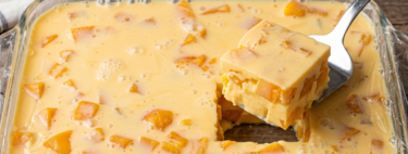 Postre fácil, rendidor y en pocos minutos: solo necesitas 1 lata de piña en almíbar y 3 ingredientes más
