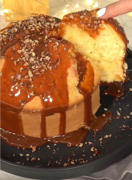 Cómo hacer pan de elote sin harina con un toque de cajeta y nuez, con la receta de la chef Ana Casanova 