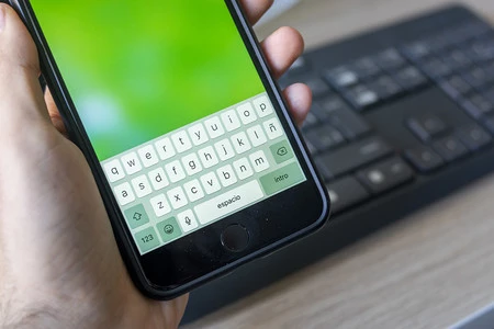 Cómo usar el móvil como teclado para el ordenador