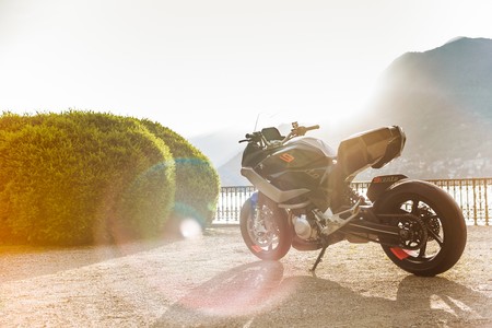 Esta publicidad podría confirmar a la BMW F 850 RS: una semicarenada deportiva para el carnet A2