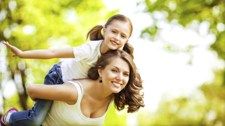 Día de la Mujer: el camino que nos queda por recorrer para nuestras hijas, futuras trabajadoras