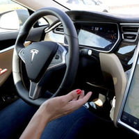 Tesla Autopilot 2.0 llegará en junio y será "suave como seda"