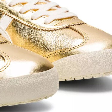 Doradas y con todo el rollazo. Las Onitsuka Tiger para las que no quieren pasar desapercibidas