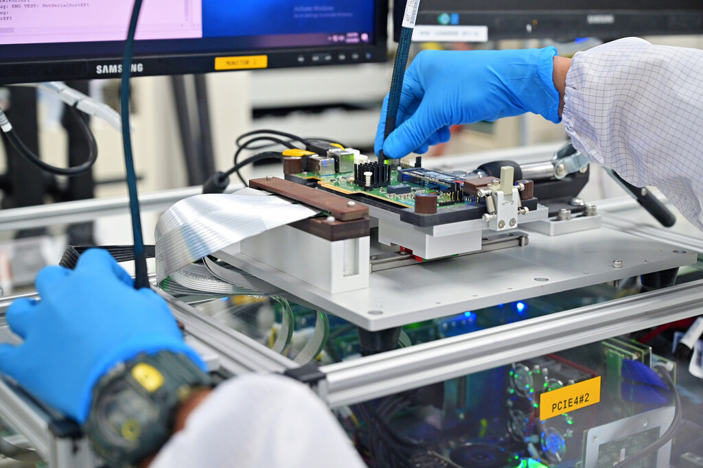 China tiene claro cuál es el camino para tener mejores chips pese a EEUU: dejarse de nodos avanzados y apostar por una victoria tangible