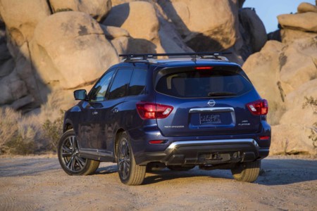 Nissan Pathfinder 2017 3