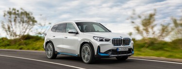 Llega el nuevo BMW X1 e incluye una conversión a coche eléctrico, llamado BMW iX1 con 313 CV