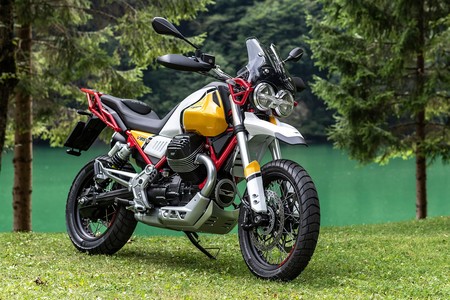 La Moto Guzzi V85 TT cuesta 10.990 euros, una retro-trail capaz de hacer Madrid-Bilbao sin repostar