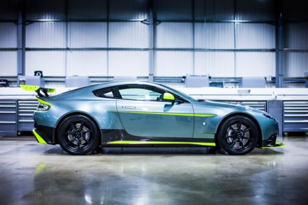 Aston Martin Vantage Gt8 Official 12