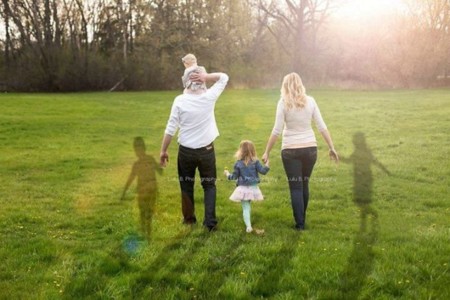 Unos padres que perdieron a sus gemelos por fin tienen una foto con todos sus hijos