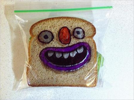 Pequeños detalles que les alegran la vida: un dibujo en la bolsa del sandwich