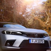 Honda y Suzuki se suman al dilema de las marcas que pagan a Tesla: comprar créditos de emisiones, multas multimillonarias o vender menos coches en Europa