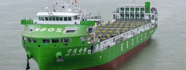 China se propuso desafiar las reglas del transporte marítimo. Estrenó un megabarco eléctrico de 10,000 toneladas 