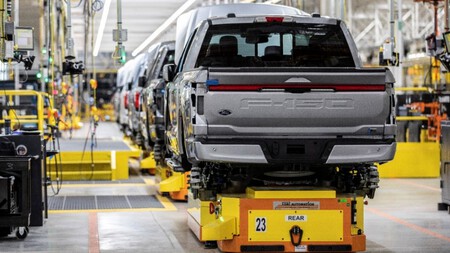Ford duplicará la producción de su pick up eléctrica F-150 Lightning
