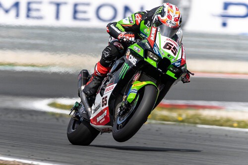 Jonathan Rea doma a Álvaro Bautista en Assen para recuperar el liderato del mundial de Superbikes