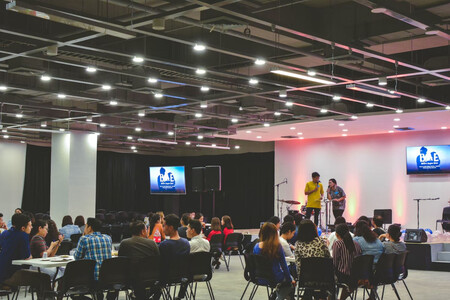 Un evento profesional, una de las mejores formas de conocer contactos poderosos