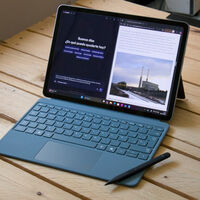 El mix entre tablet y ordenador de Google baja de precio: un Surface con un stand que ojalá veamos en muchos más dispositivos