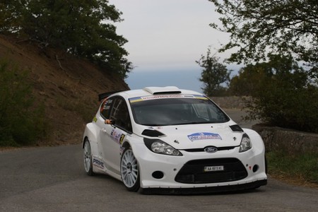 Mikko Pajunen termina líder la primera etapa del Yalta Rally