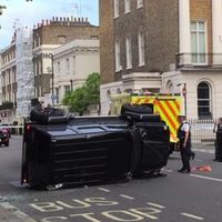 Híbrido 1 | V8 Biturbo 0: Brabus G500 4×4² abatido por un Toyota Prius