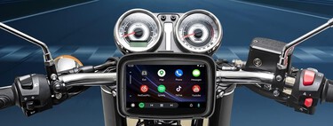 Instalar pantallas con Android Auto en la moto: esto es lo que dice la DGT 