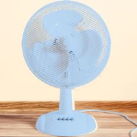 Por este motivo debes poner tu ventilador mirando hacia la ventana y no hacia ti durante esta ola de calor en México