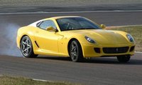 El Ferrari 599 GTB de pruebas en el circuito