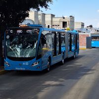 Un conductor en Edomex invadió el carril del Mexibús más de 100 veces: ahora, la deuda acumulada por las multas supera el valor de su automóvil