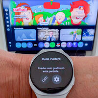 He probado a usar el Galaxy Watch como mando por gestos de mi tele: una gran idea con detalles por pulir 