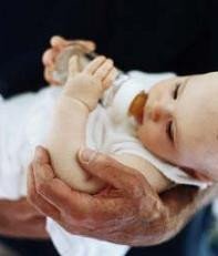Estenosis hipertrófica de píloro, el bebé vomita con mucha frecuencia
