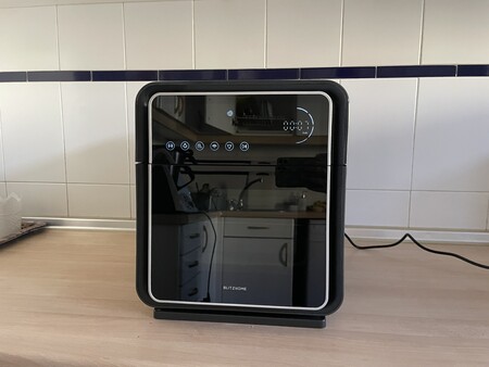 Probamos el BlitzHome BH-AO1, un horno de aire caliente que funciona como freidora sin aceite