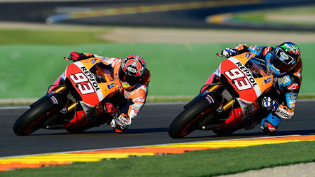 ¡Oficial! Álex Márquez se queda con la Repsol Honda de Jorge Lorenzo y será el compañero de su hermano Marc