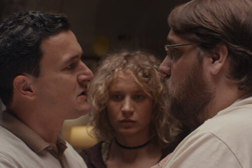 Me alegro mucho de que existan películas pequeñas y ocurrentes como 'Mario', pero si fuera una obra de teatro podría ocultar mejor sus imperfecciones 